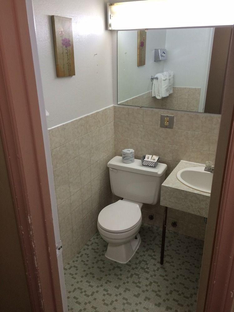 וויניפג St. Regis Hotel מראה חיצוני תמונה